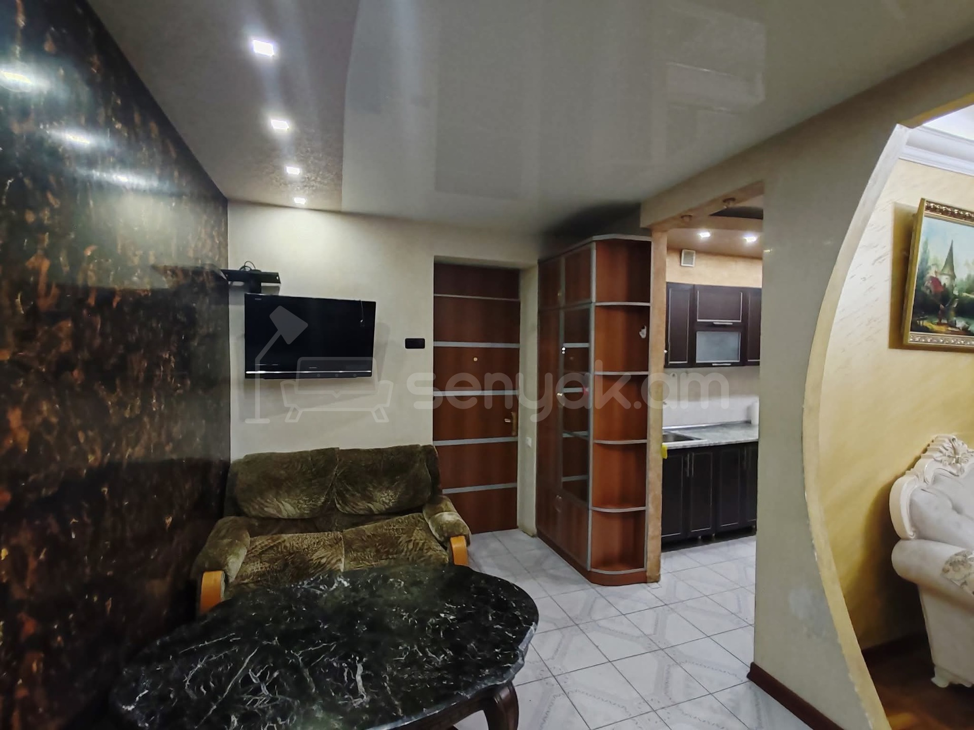 3 Սենյականոց Բնակարան Քարե Շենքում, 80քմ, 2/5 հարկ, Դիզայներական Վերանորոգված, Կահավորված