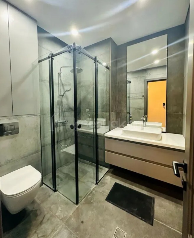 3 Սենյականոց Բնակարան Նորակառույցում, 60քմ, 5/18 հարկ, Դիզայներական Վերանորոգված, Կահավորված