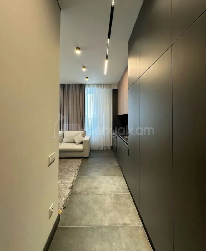 3 Սենյականոց Բնակարան Նորակառույցում, 60քմ, 5/18 հարկ, Դիզայներական Վերանորոգված, Կահավորված