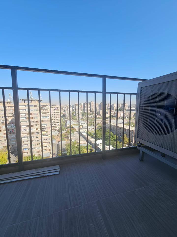 3 Սենյականոց Բնակարան Նորակառույցում, 90քմ, 13/13 հարկ, Կապիտալ Վերանորոգված