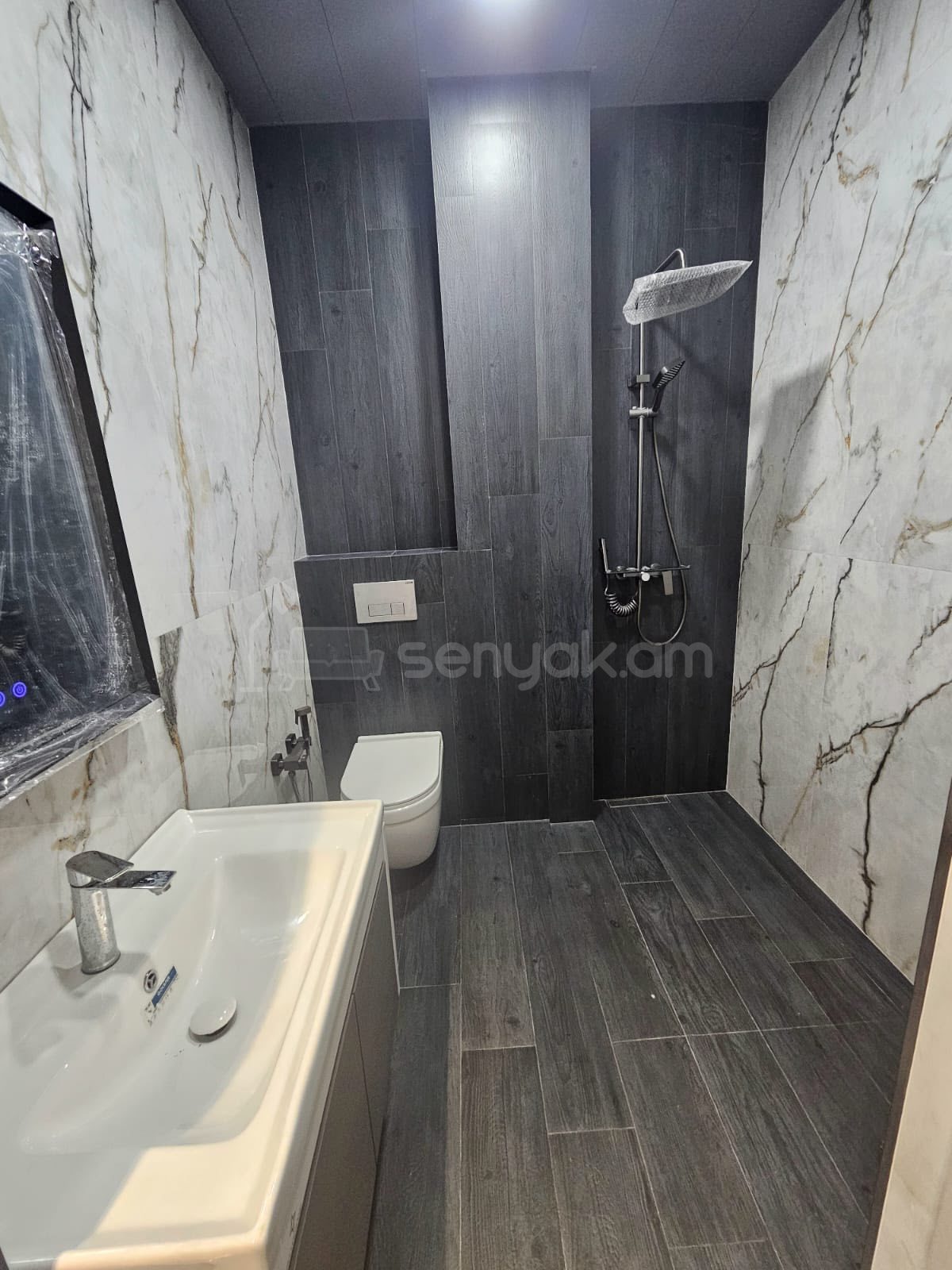 3 Սենյականոց Բնակարան Նորակառույցում, 90քմ, 13/13 հարկ, Կապիտալ Վերանորոգված