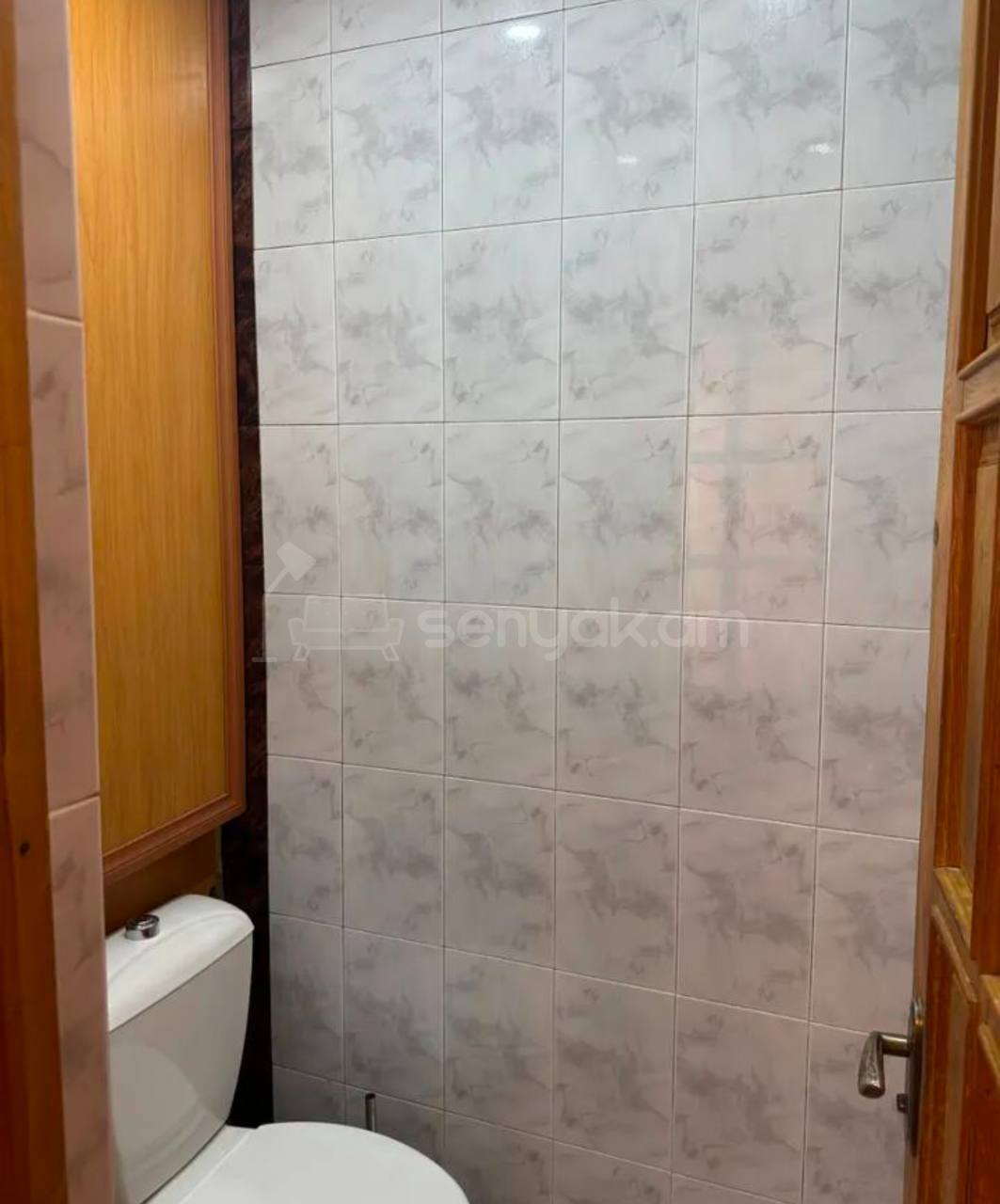 4 Սենյականոց Բնակարան Քարե Շենքում, 100քմ, 16/16 հարկ, Նորմալ Վիճակում, Կահավորված