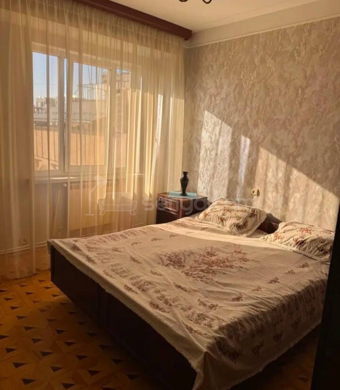 4 Սենյականոց Բնակարան Քարե Շենքում, 100քմ, 16/16 հարկ, Նորմալ Վիճակում, Կահավորված