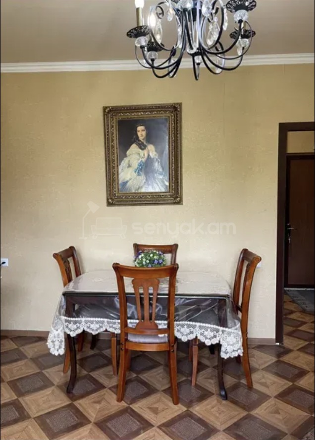 2 Սենյականոց Բնակարան, 40քմ, 5/14 հարկ, Կապիտալ Վերանորոգված