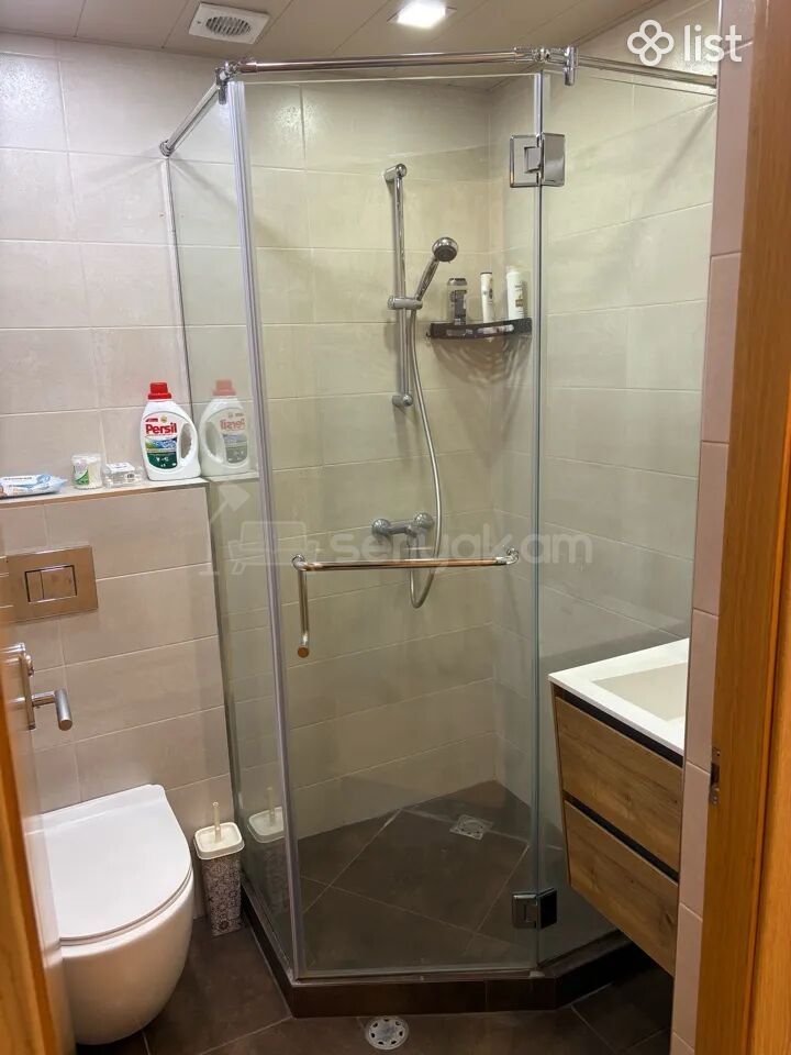 1 Սենյականոց Բնակարան Քարե Շենքում, 33քմ, 3/5 հարկ, Կապիտալ Վերանորոգված