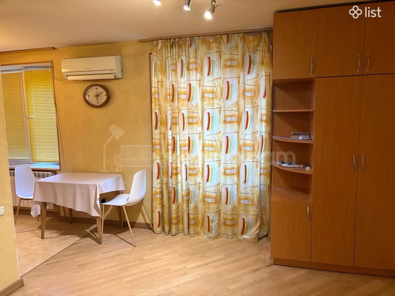 1 Սենյականոց Բնակարան Քարե Շենքում, 33քմ, 3/5 հարկ, Կապիտալ Վերանորոգված