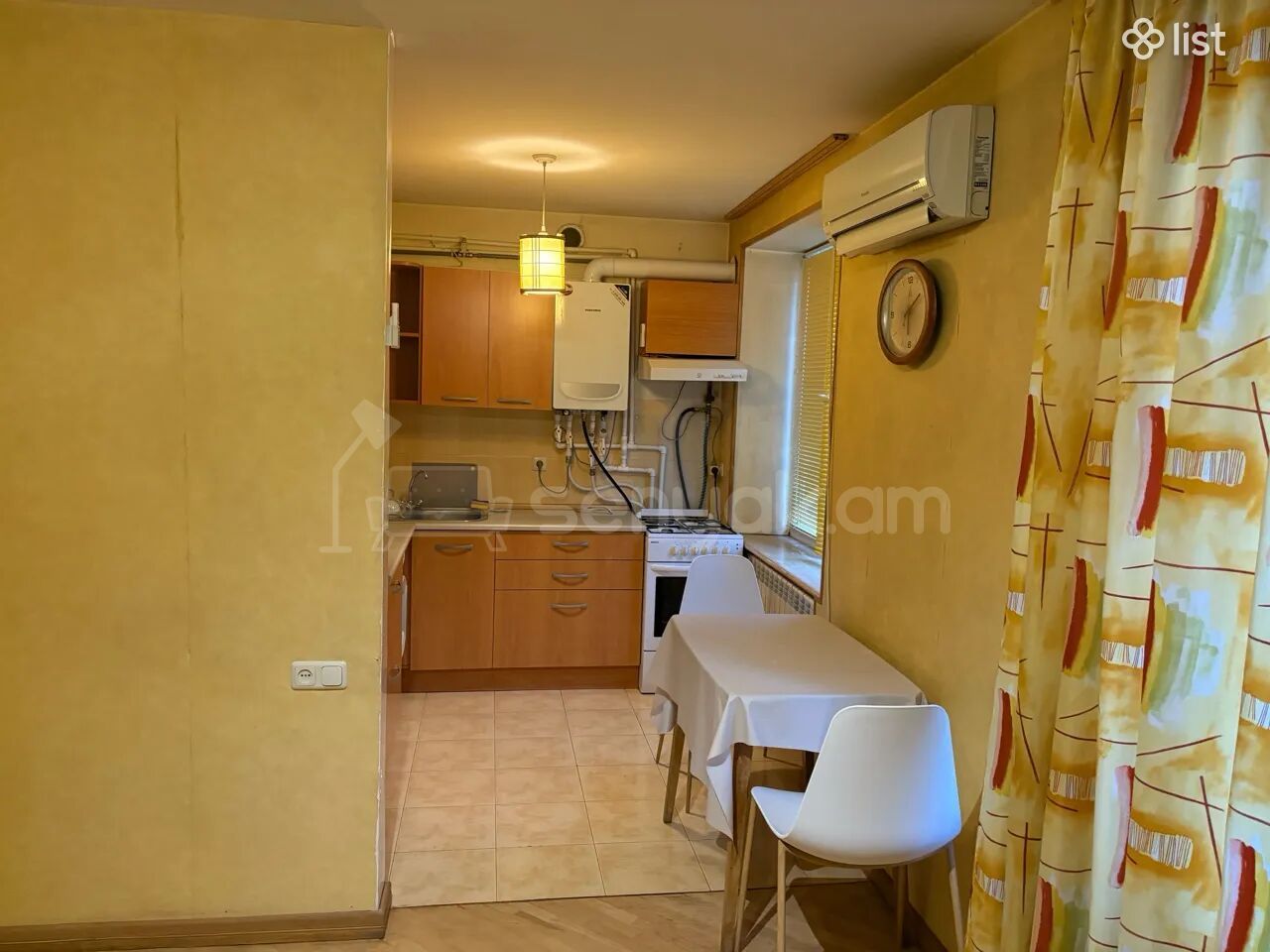 1 Սենյականոց Բնակարան Քարե Շենքում, 33քմ, 3/5 հարկ, Կապիտալ Վերանորոգված