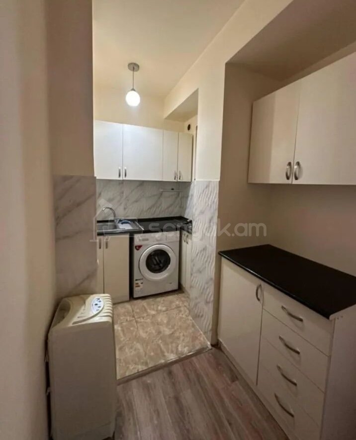 3 Սենյականոց Բնակարան, 80քմ, 1/3 հարկ, Կապիտալ Վերանորոգված, Կահավորված