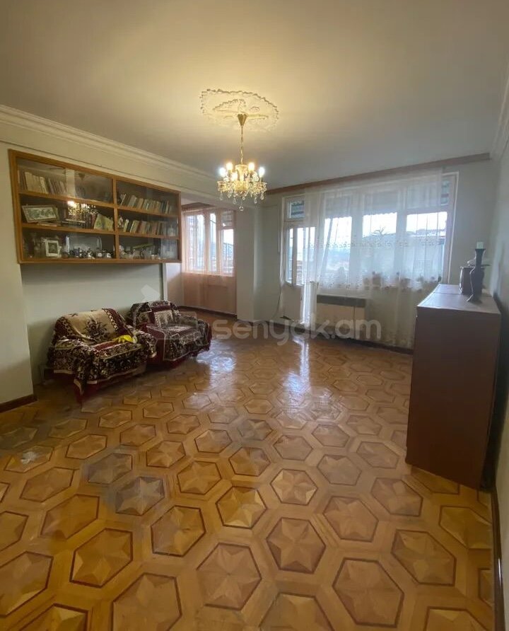 2 Սենյականոց Բնակարան, 43քմ, 9/9 հարկ, Նորմալ Վիճակում