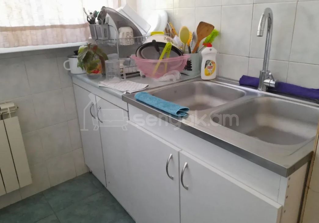 2 Սենյականոց Բնակարան Քարե Շենքում, 66քմ, 4/5 հարկ, Կոսմետիկ Վերանորոգված, Կահավորված