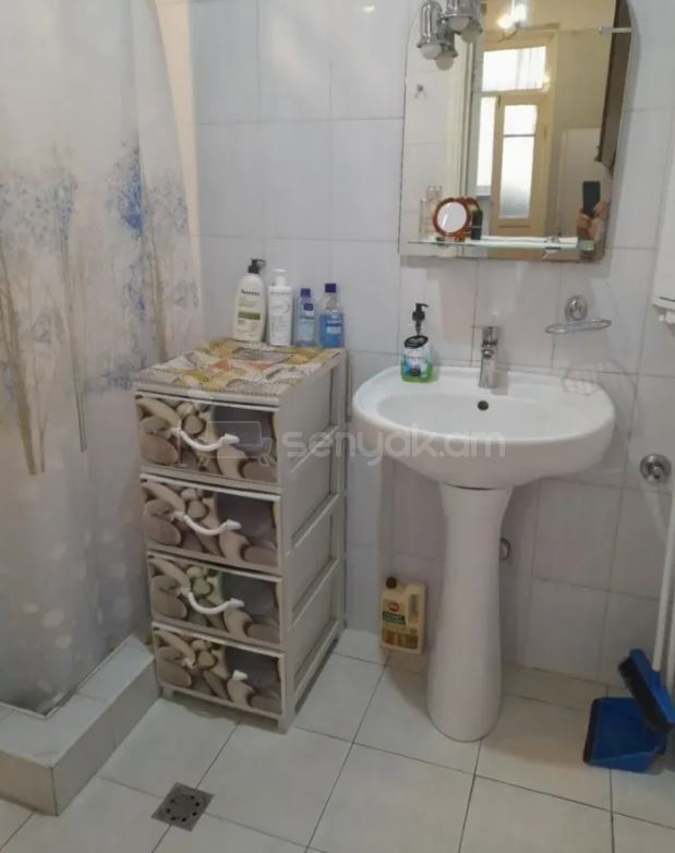 2 Սենյականոց Բնակարան Քարե Շենքում, 66քմ, 4/5 հարկ, Կոսմետիկ Վերանորոգված, Կահավորված