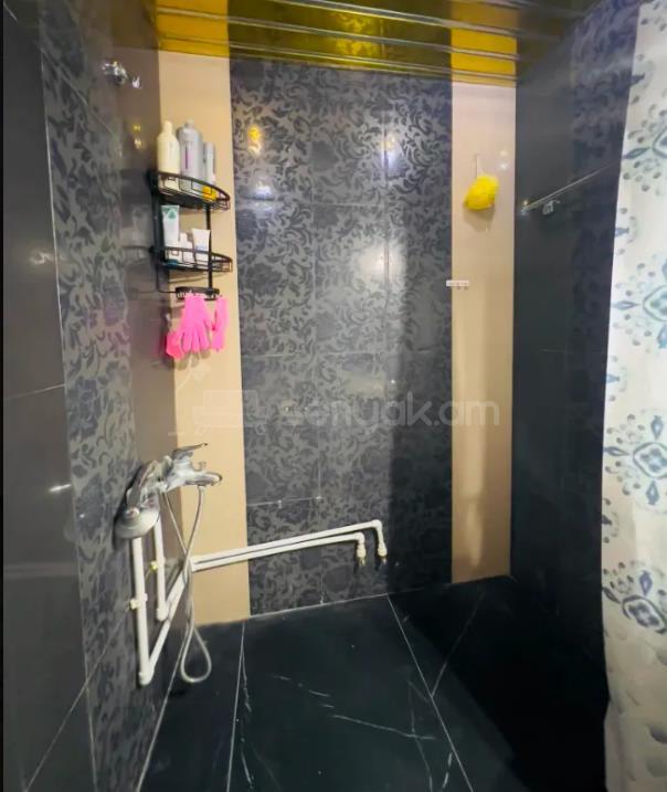 3 Սենյականոց Բնակարան Քարե Շենքում, 80քմ, 1/5 հարկ, Կապիտալ Վերանորոգված, Կահավորված, Արևկող