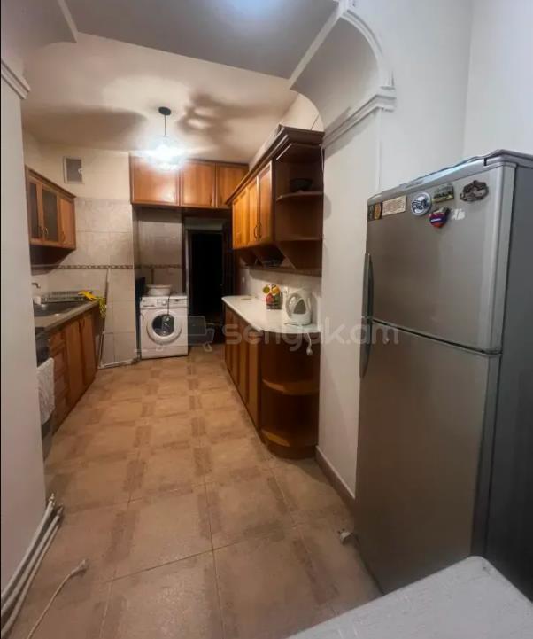 3 Սենյականոց Բնակարան Քարե Շենքում, 80քմ, 1/5 հարկ, Կապիտալ Վերանորոգված, Կահավորված, Արևկող