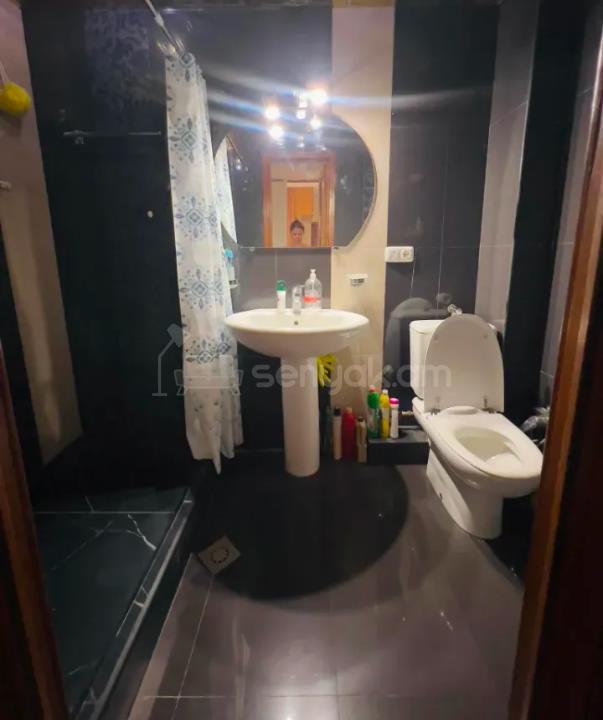 3 Սենյականոց Բնակարան Քարե Շենքում, 80քմ, 1/5 հարկ, Կապիտալ Վերանորոգված, Կահավորված, Արևկող