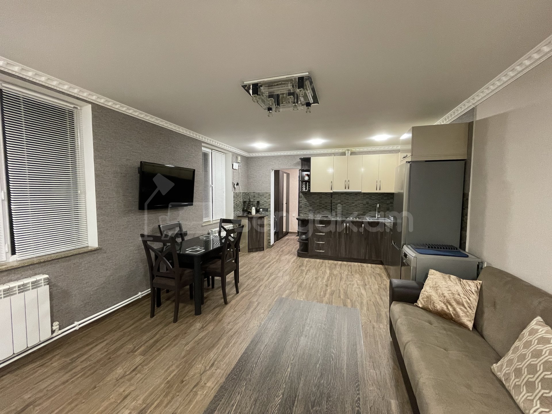 2 Սենյականոց Սեփական Տուն, 60քմ, Կապիտալ Վերանորոգված