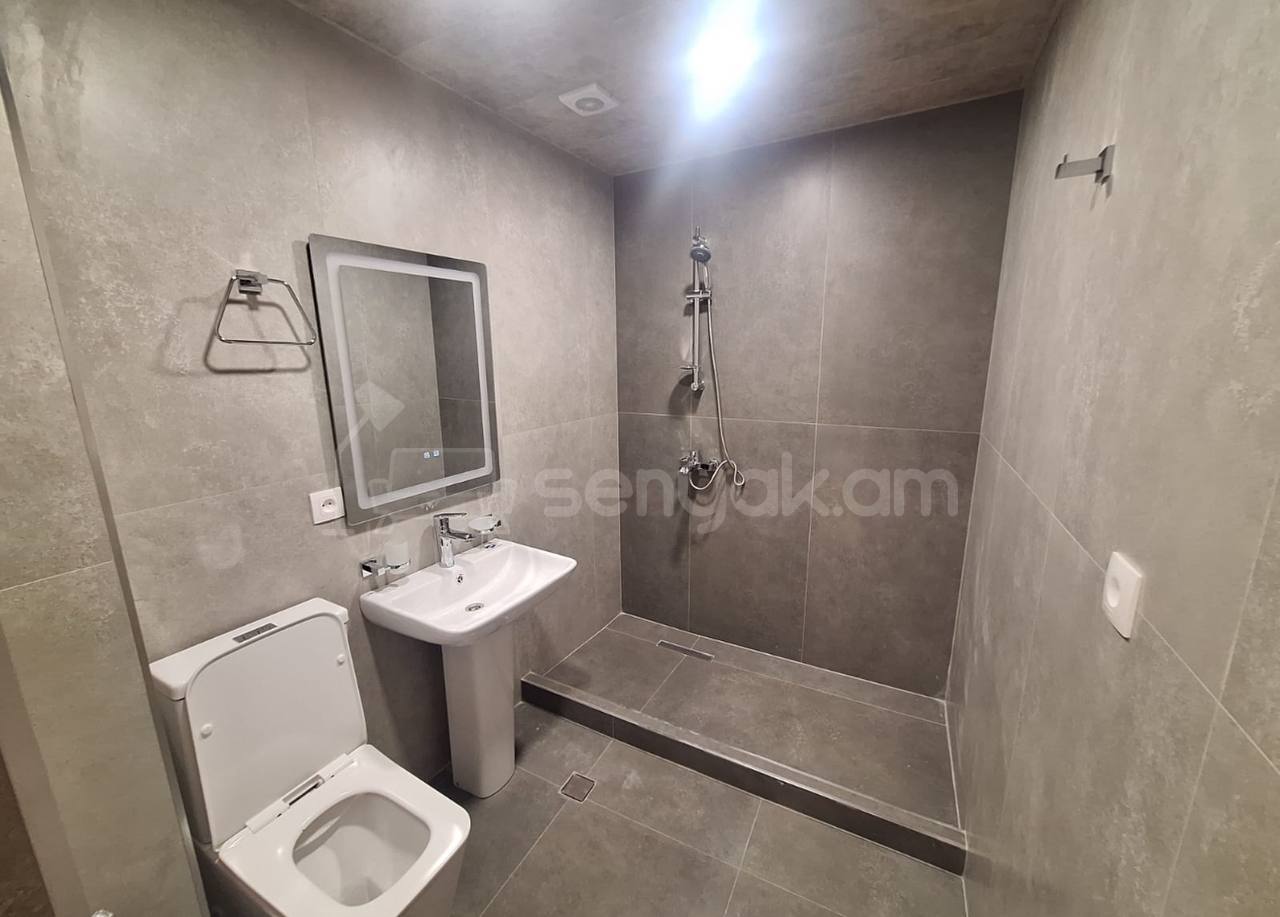 2 Սենյականոց Բնակարան Քարե Շենքում, 60քմ, 3/6 հարկ, Կապիտալ Վերանորոգված, Կահավորված, Արևկող