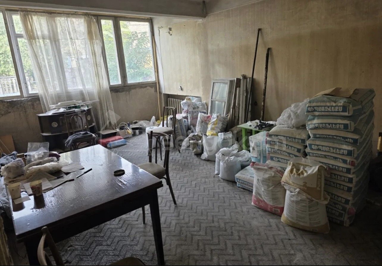 2 Սենյականոց Բնակարան Քարե Շենքում, 42քմ, 2/5 հարկ, Պետական Վիճակում