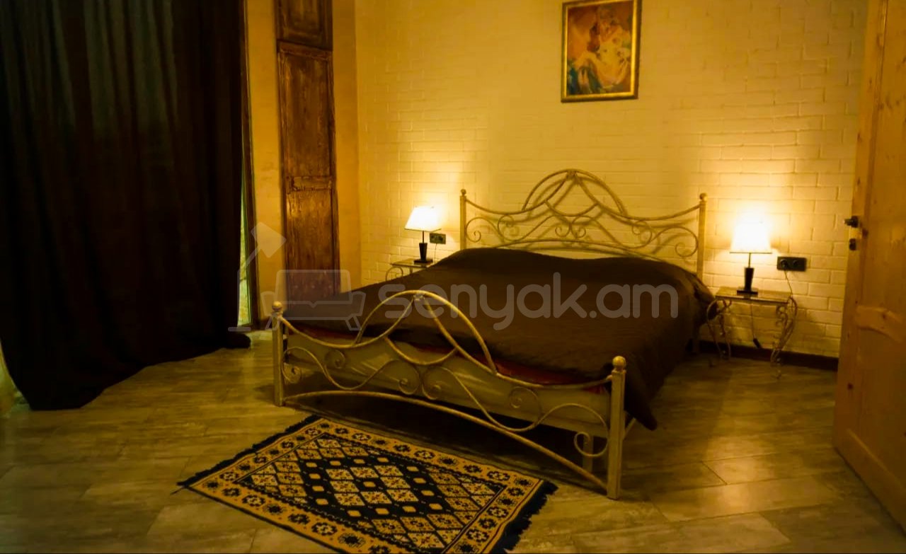 7 Սենյականոց Շքեղ Առանձնատուն, 200քմ, Լողավազանով