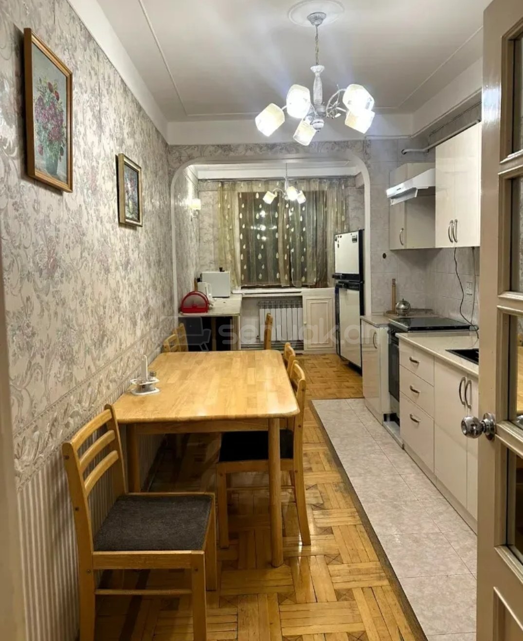 3 Սենյականոց Բնակարան, 110քմ, 14/16 հարկ, Նորմալ Վիճակում, Կահավորված