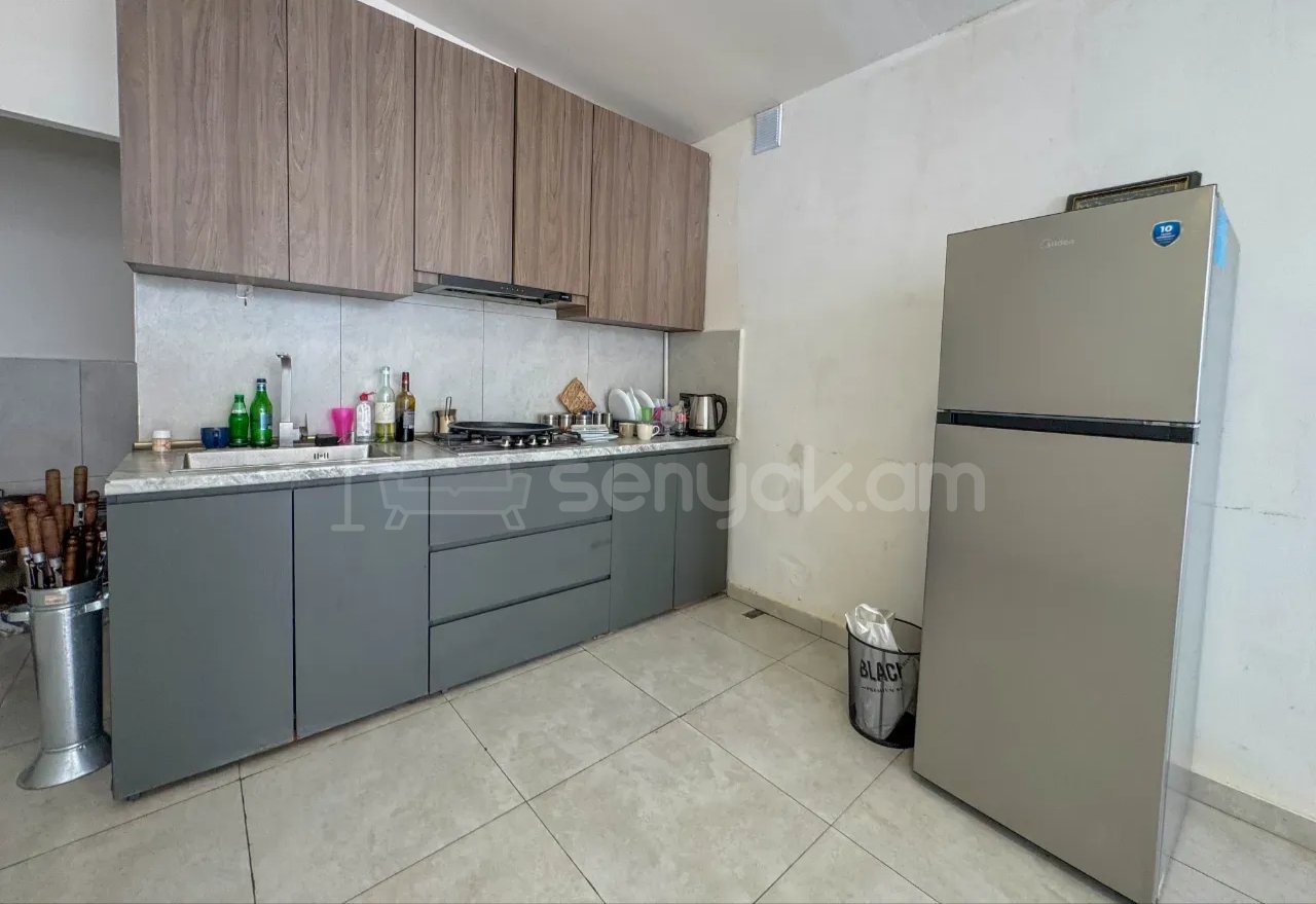 4 Սենյականոց Շքեղ Առանձնատուն, 200քմ, Լողավազանով