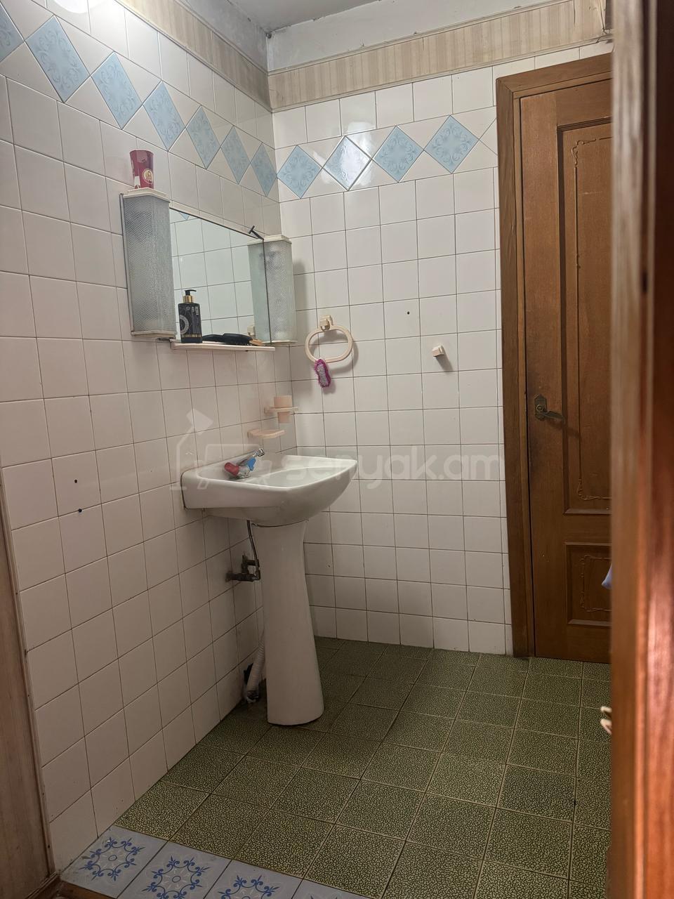 3 Սենյականոց Բնակարան, 95քմ, 1/9 հարկ, Կոսմետիկ Վերանորոգված