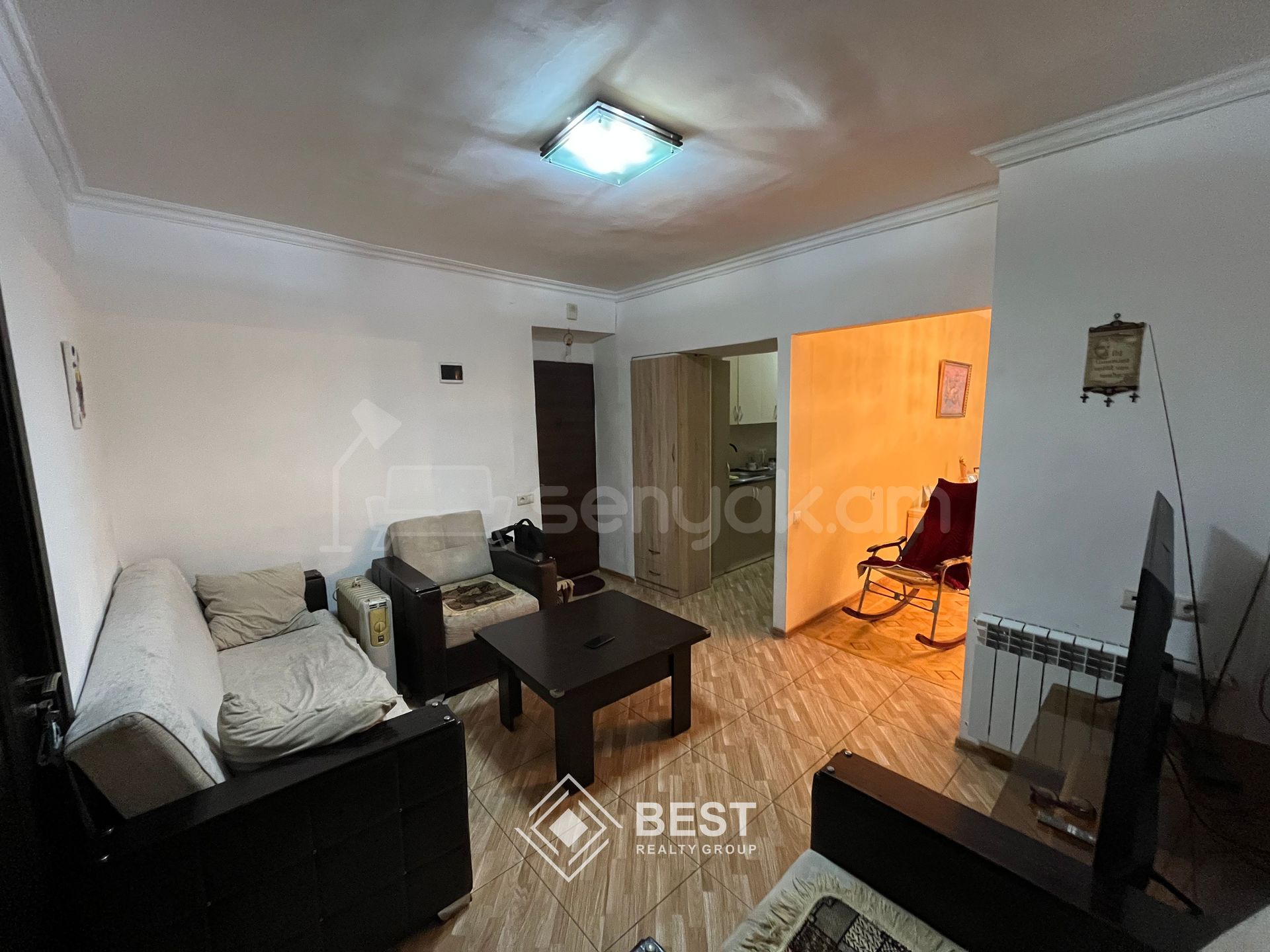 3 Սենյականոց Բնակարան Քարե Շենքում, 82քմ, 2/5 հարկ, Կապիտալ Վերանորոգված