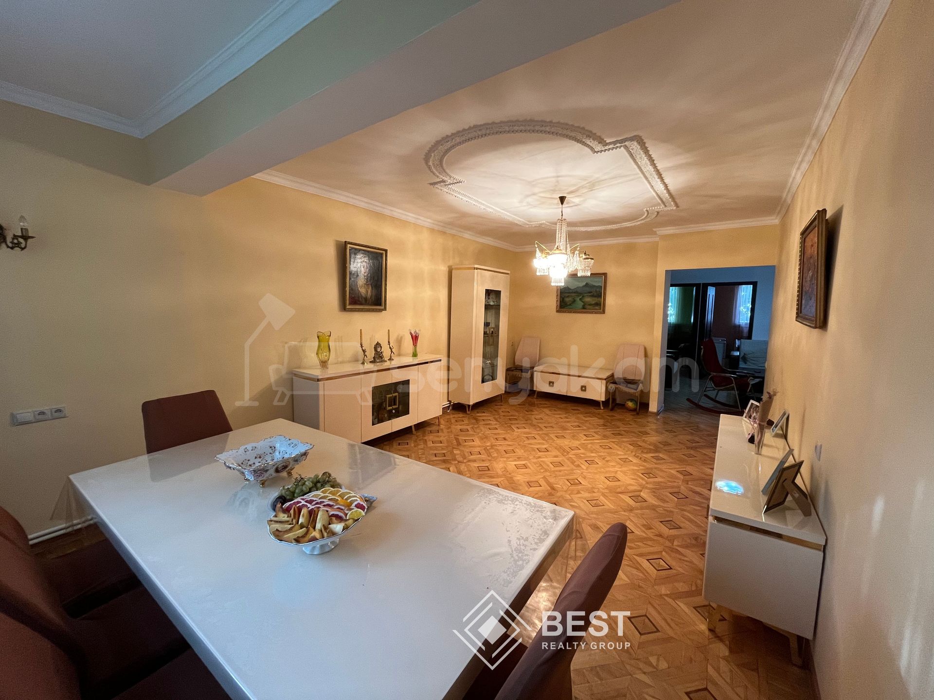 3 Սենյականոց Բնակարան Քարե Շենքում, 82քմ, 2/5 հարկ, Կապիտալ Վերանորոգված