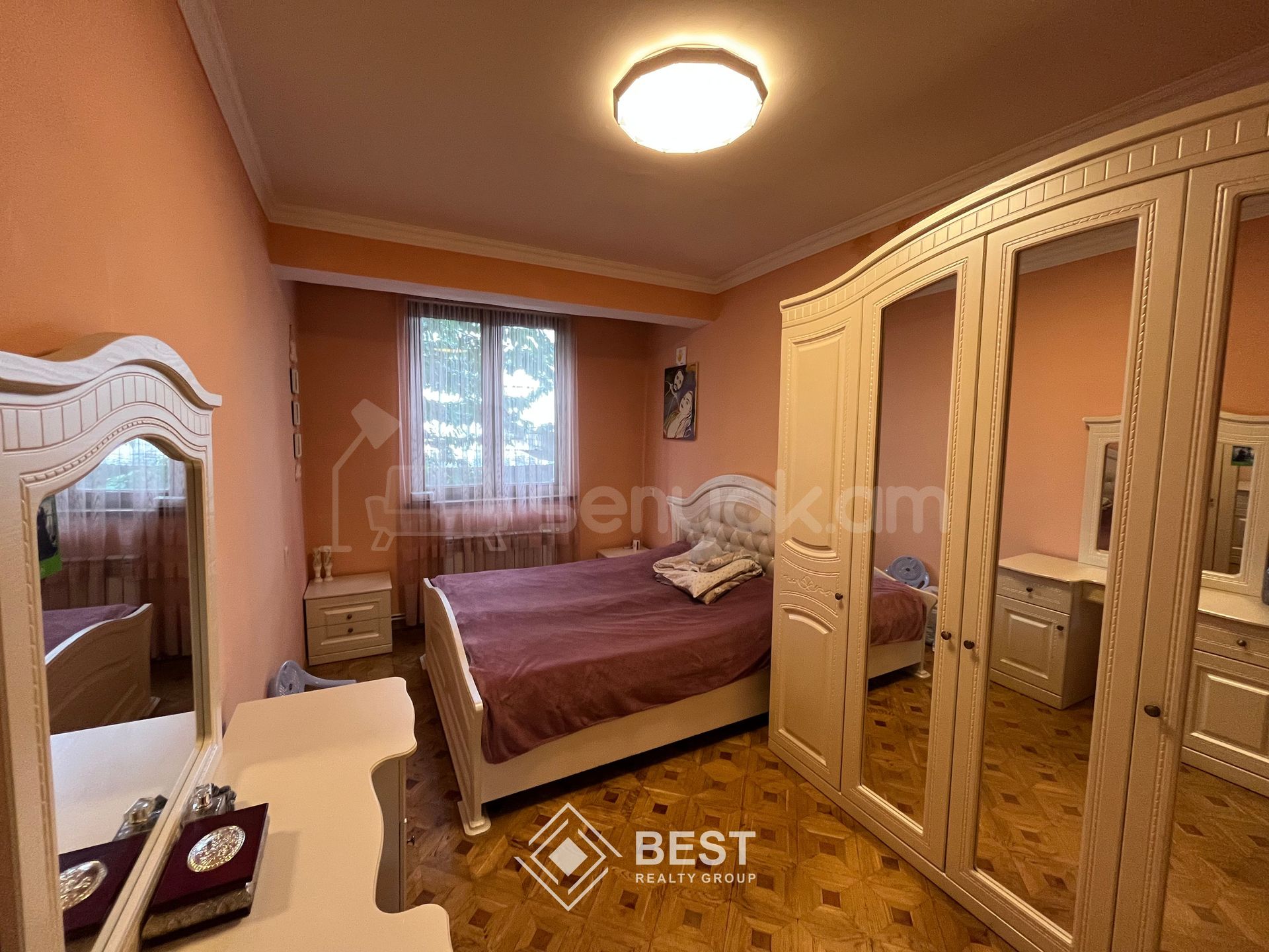 3 Սենյականոց Բնակարան Քարե Շենքում, 82քմ, 2/5 հարկ, Կապիտալ Վերանորոգված