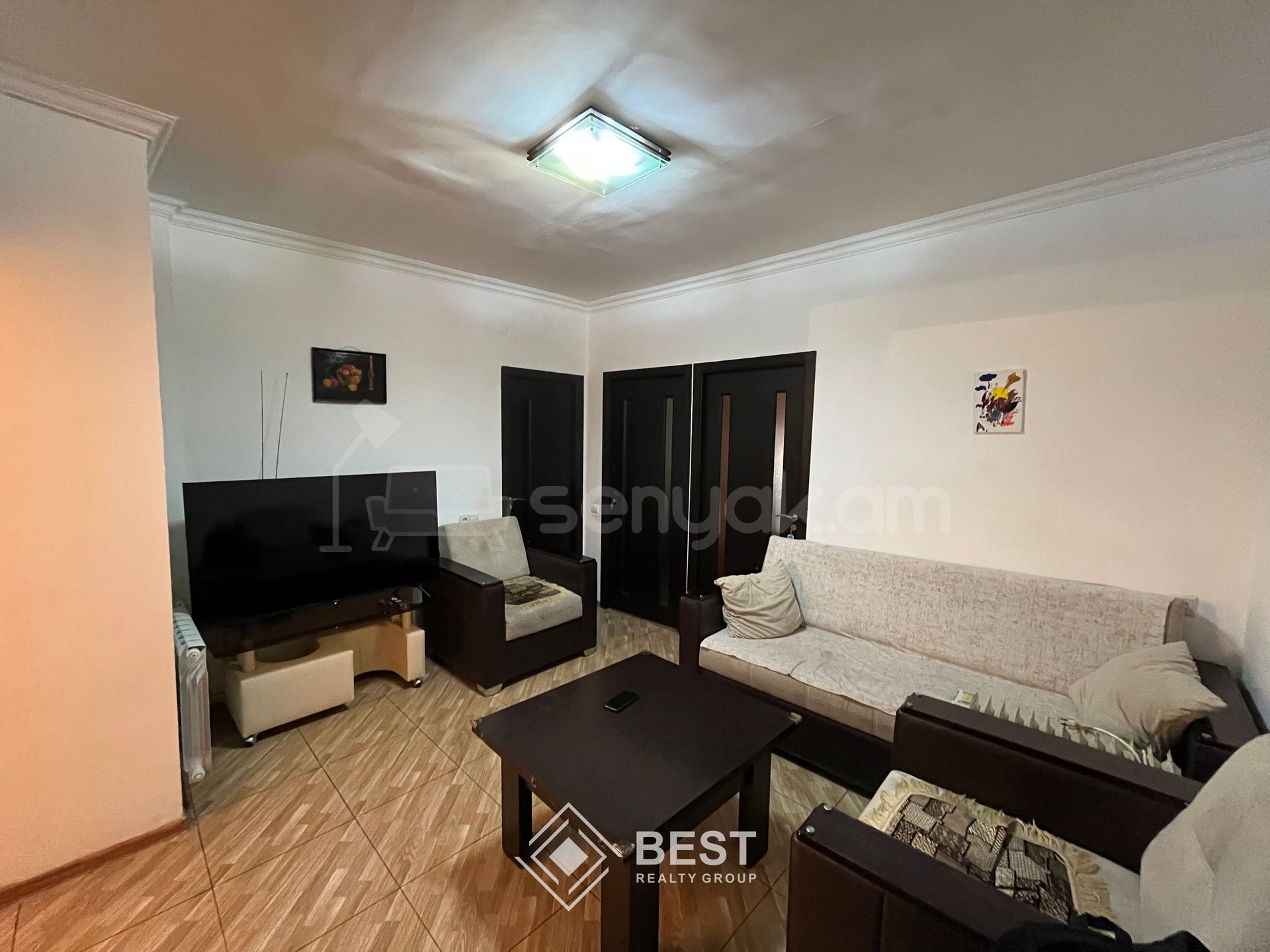 3 Սենյականոց Բնակարան Քարե Շենքում, 82քմ, 2/5 հարկ, Կապիտալ Վերանորոգված