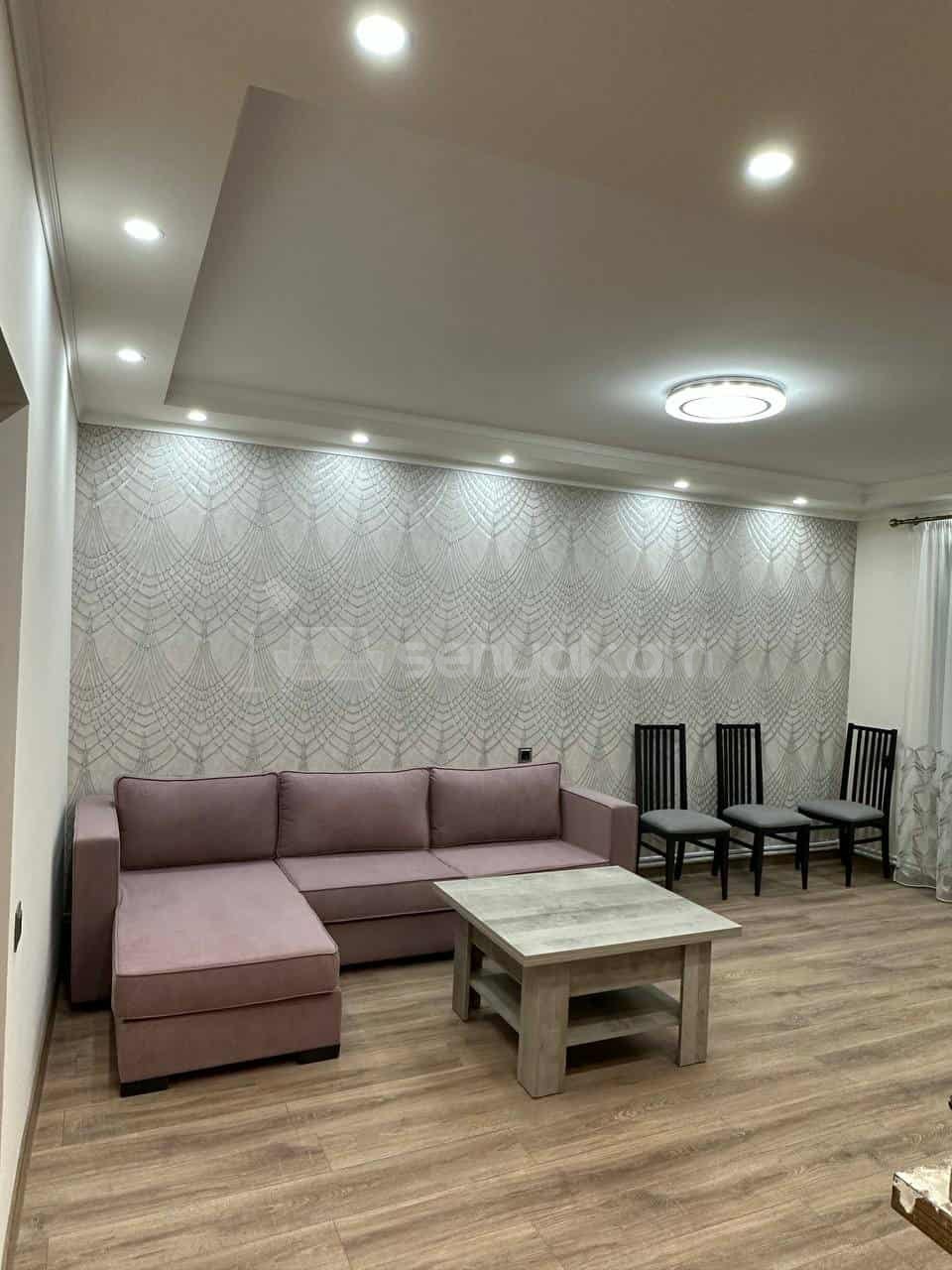 2 Սենյականոց Բնակարան Քարե Շենքում, 60քմ, 5/5 հարկ, Դիզայներական Վերանորոգված, Կահավորված, Արևկող