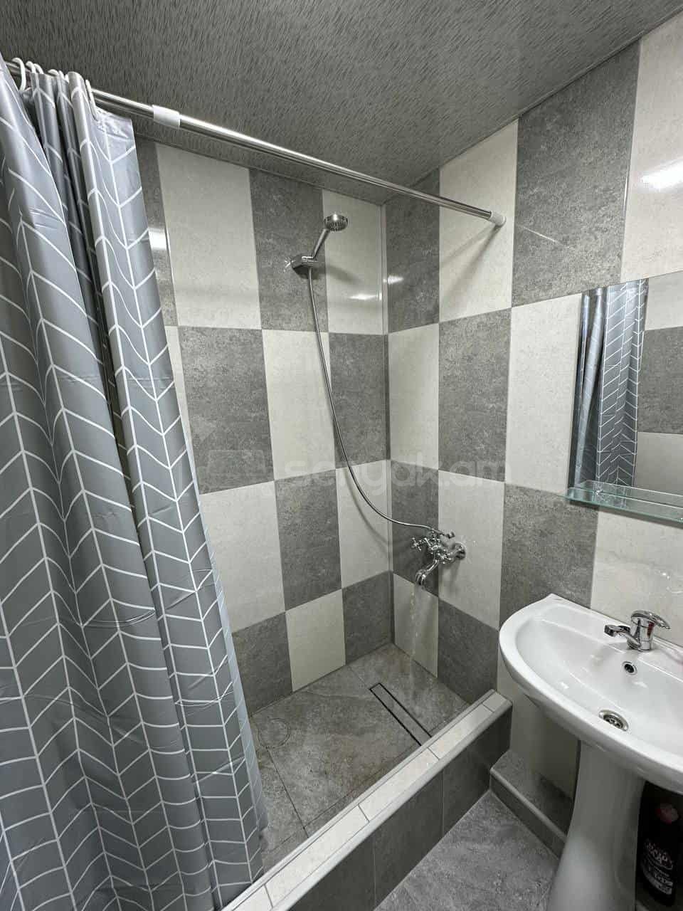 2 Սենյականոց Բնակարան Քարե Շենքում, 60քմ, 5/5 հարկ, Դիզայներական Վերանորոգված, Կահավորված, Արևկող