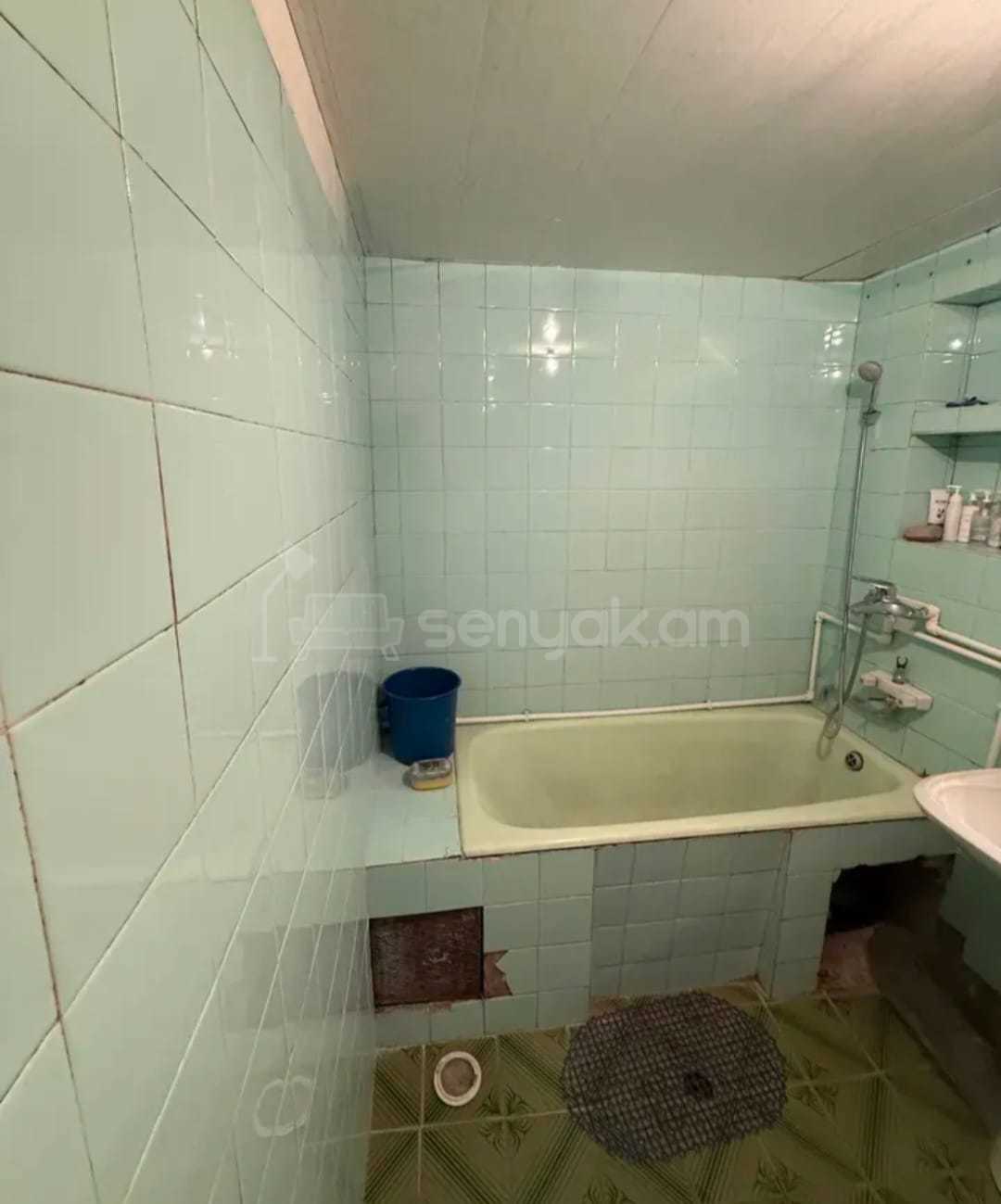 3 Սենյականոց Բնակարան, 78քմ, 5/9 հարկ, Նորմալ Վիճակում