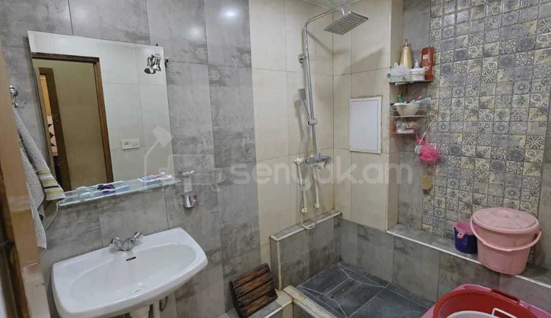 4 Սենյականոց Բնակարան, 87քմ, 2/12 հարկ, Նորմալ Վիճակում