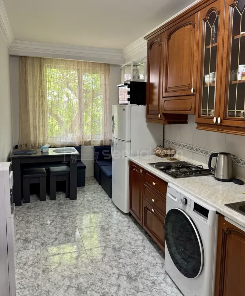 1 Սենյականոց Բնակարան, 40քմ, 4/11 հարկ, Կապիտալ Վերանորոգված, Կահավորված