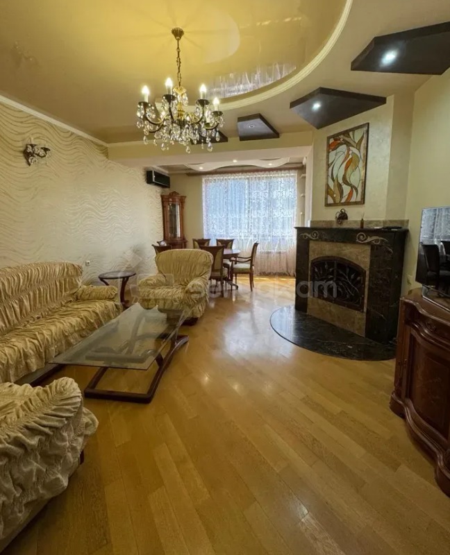 3 Սենյականոց Բնակարան Քարե Շենքում, 82քմ, 4/4 հարկ, Կապիտալ Վերանորոգված, Կահավորված, Արևկող