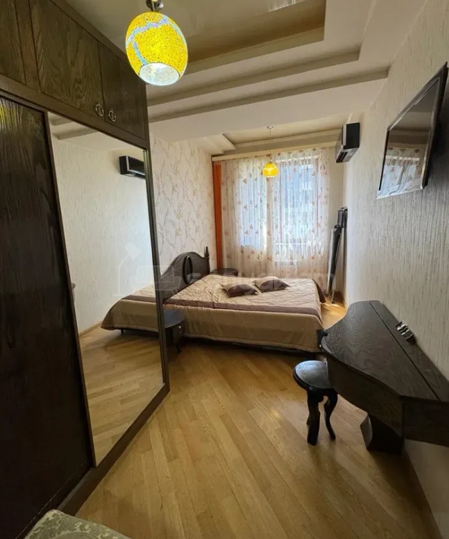 3 Սենյականոց Բնակարան Քարե Շենքում, 82քմ, 4/4 հարկ, Կապիտալ Վերանորոգված, Կահավորված, Արևկող