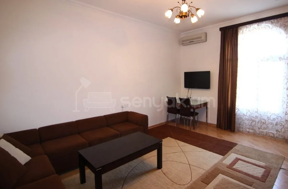 2 Սենյականոց Բնակարան Քարե Շենքում, 40քմ, 5/5 հարկ, Կապիտալ Վերանորոգված, Կահավորված