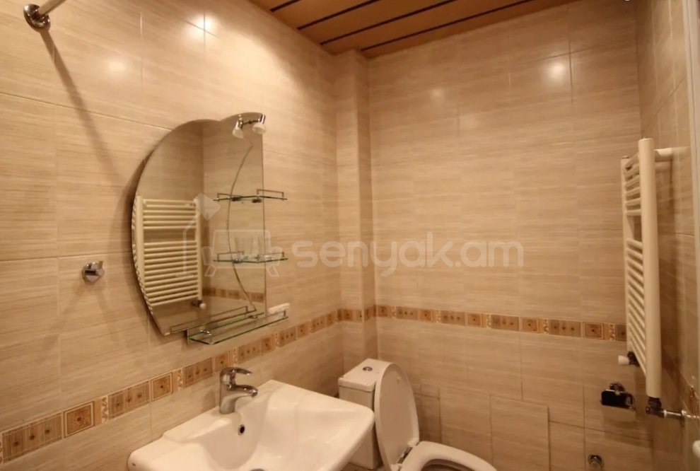 2 Սենյականոց Բնակարան Քարե Շենքում, 40քմ, 5/5 հարկ, Կապիտալ Վերանորոգված, Կահավորված