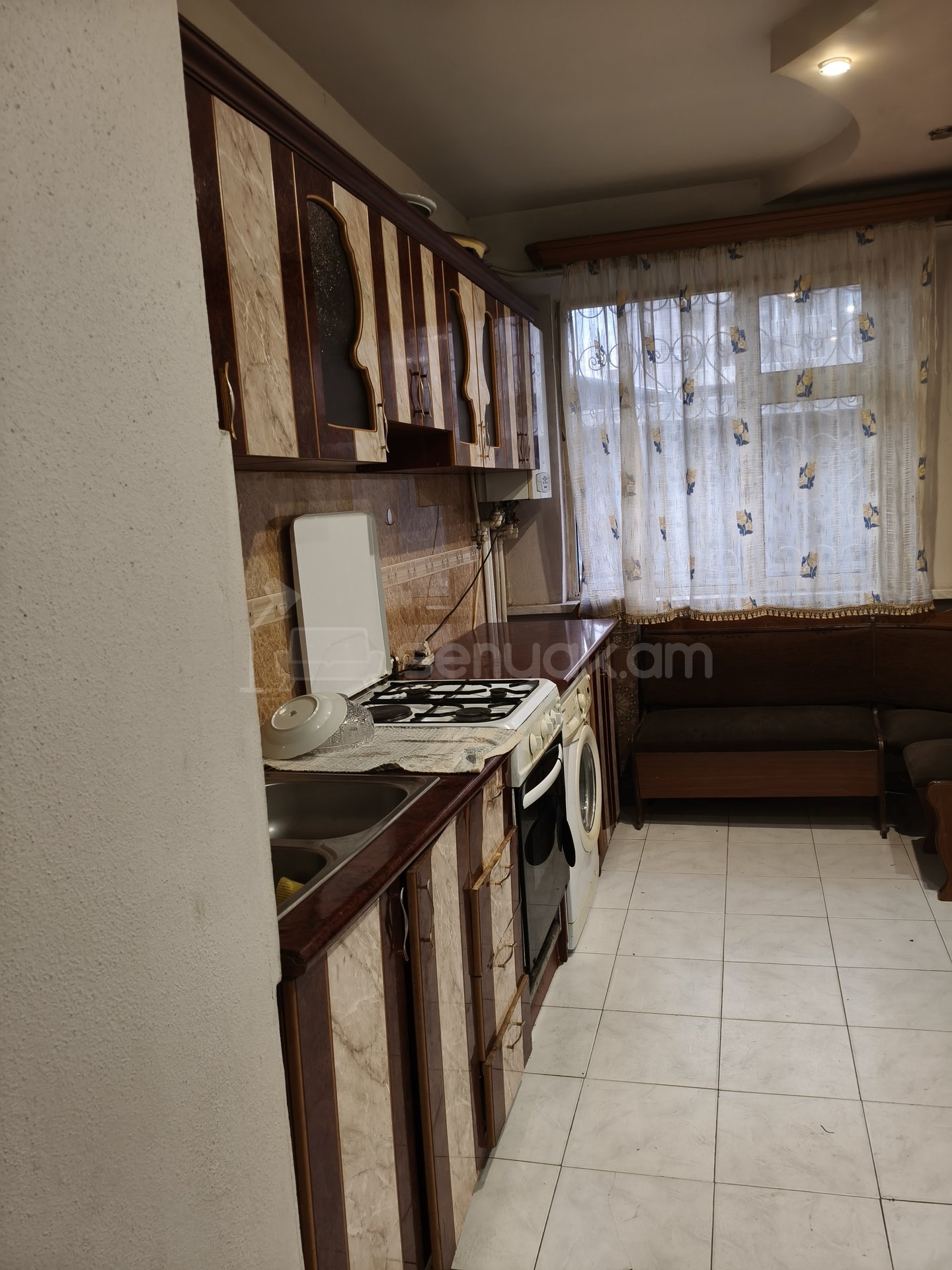 2 Սենյականոց Բնակարան Քարե Շենքում, 60քմ, 1/14 հարկ, Կապիտալ Վերանորոգված, Կահավորված