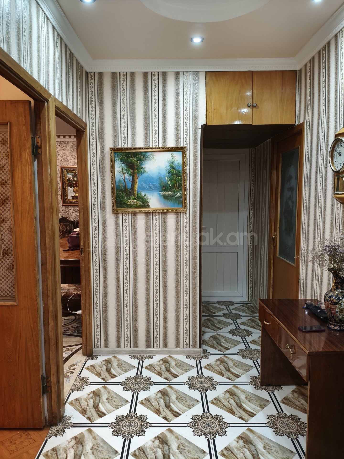 3 Սենյականոց Բնակարան, 78քմ, 9/9 հարկ, Նորմալ Վիճակում, Կահավորված, Արևկող