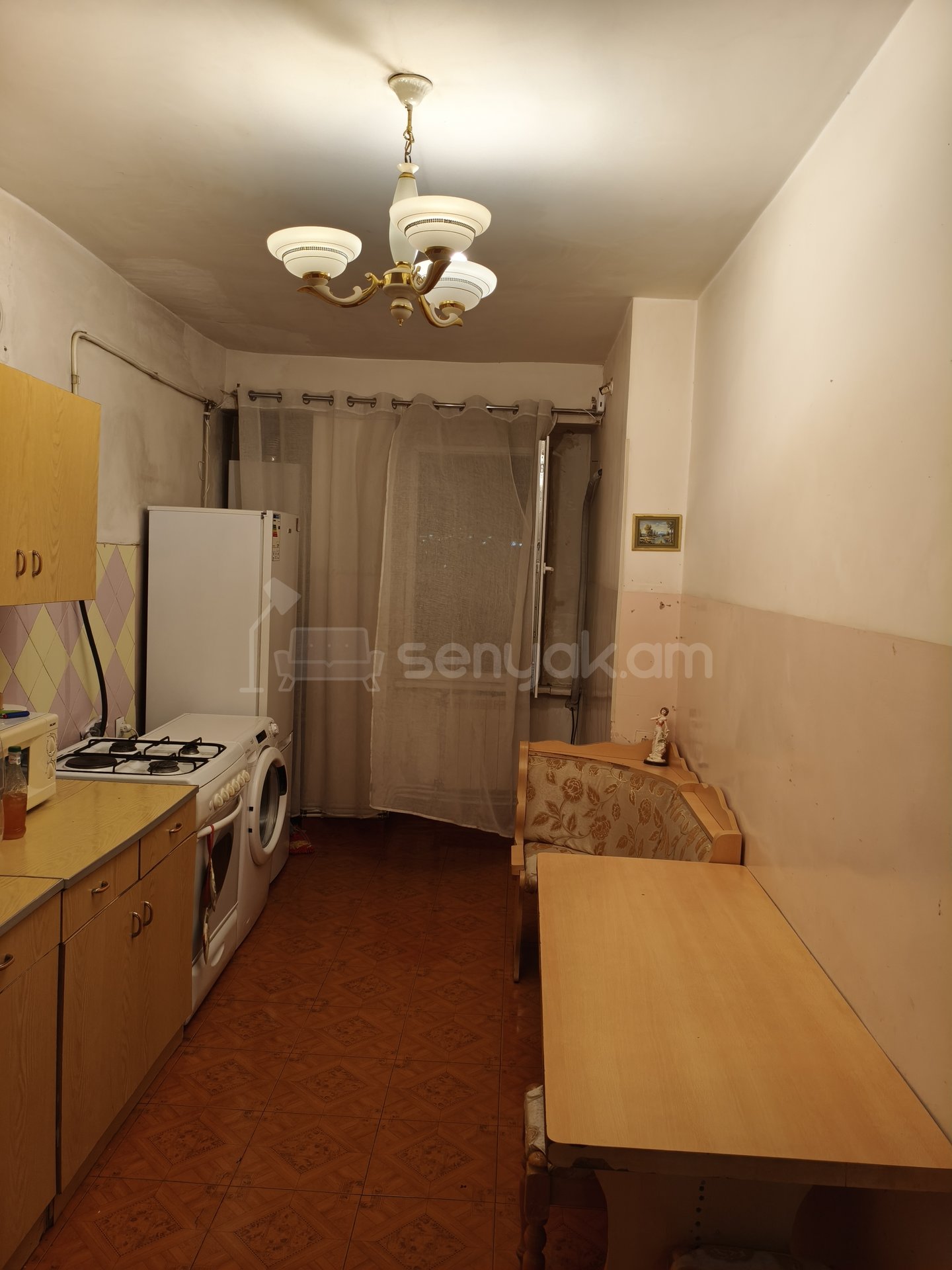 3 Սենյականոց Բնակարան, 78քմ, 9/9 հարկ, Նորմալ Վիճակում, Կահավորված, Արևկող