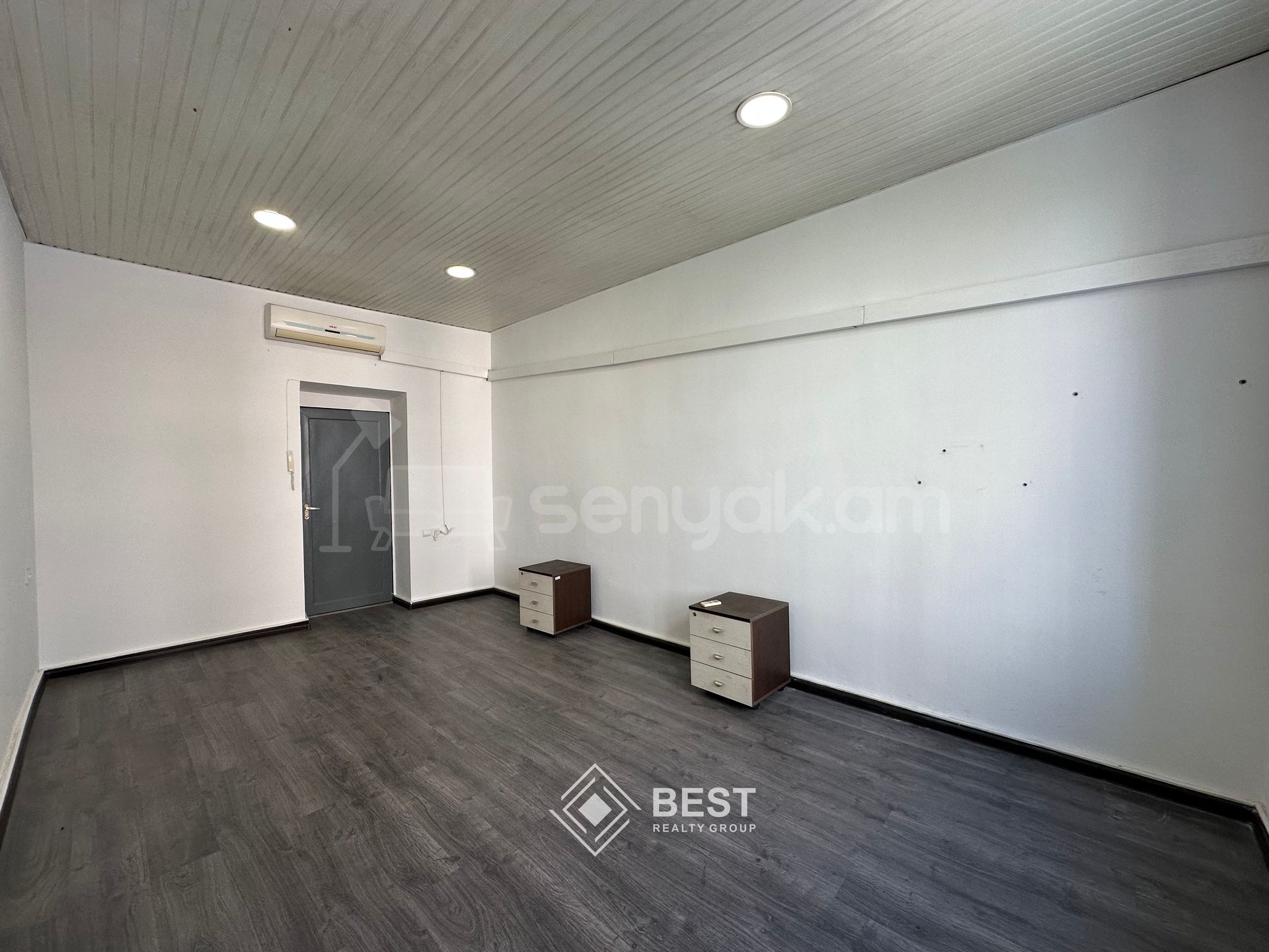 Օֆիսային Տարածք, 21քմ