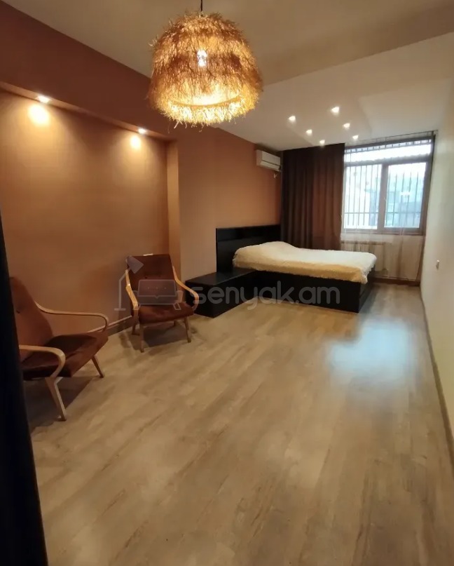 3 Սենյականոց Բնակարան Քարե Շենքում, 97քմ, 2/6 հարկ, Դիզայներական Վերանորոգված, Կահավորված, Արևկող