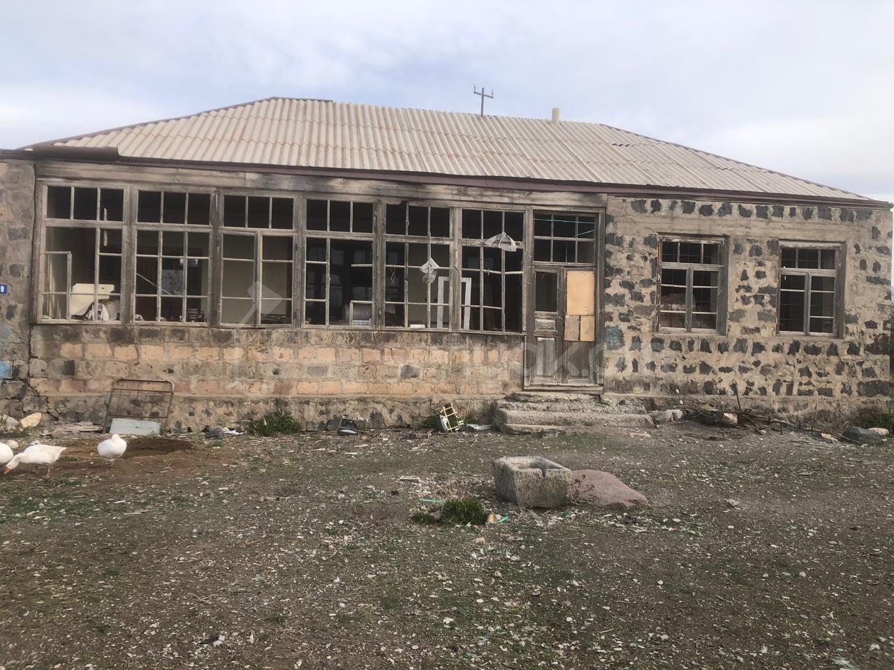 Բնակելի Նշանակության Հողատարածք, 2000քմ, Խմելու Ջրով, Էլեկտրականությամբ, Ցանկապատված