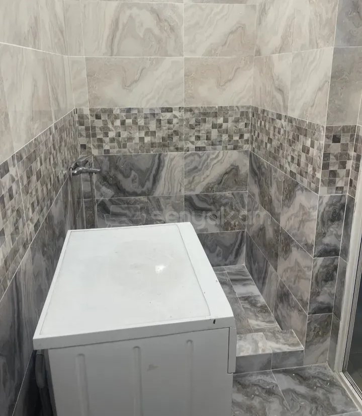 3 Սենյականոց Բնակարան Քարե Շենքում, 82քմ, 1/1 հարկ, Կապիտալ Վերանորոգված, Կահավորված