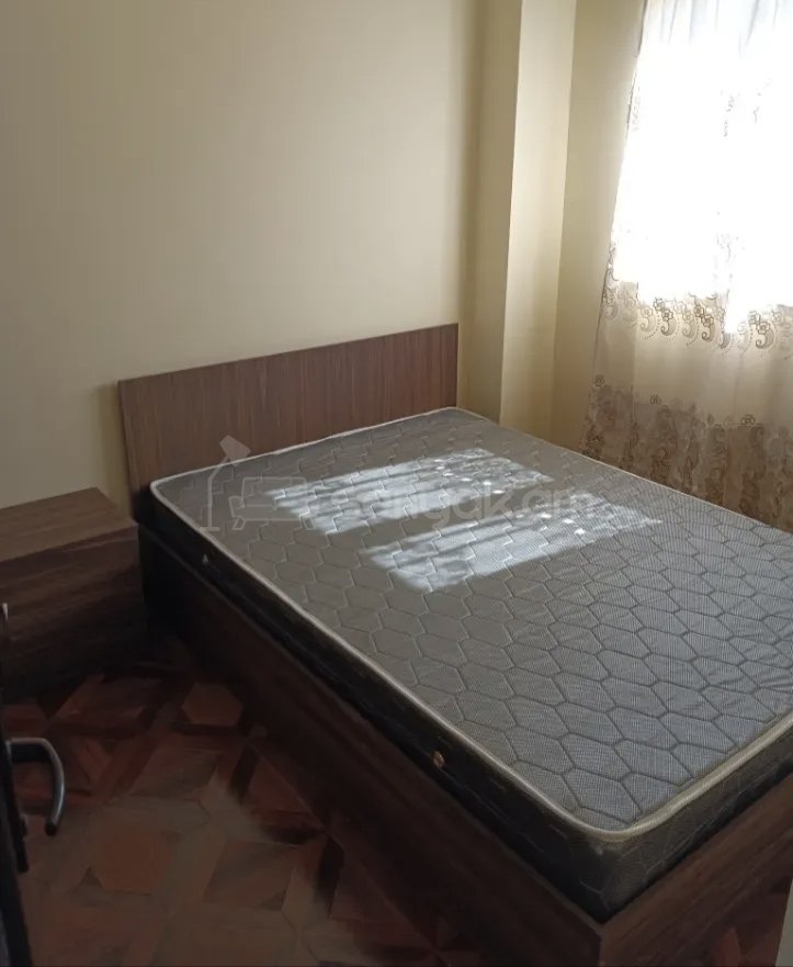 2 Սենյականոց Բնակարան Քարե Շենքում, 48քմ, 2/2 հարկ, Նորմալ Վիճակում, Կահավորված, Արևկող