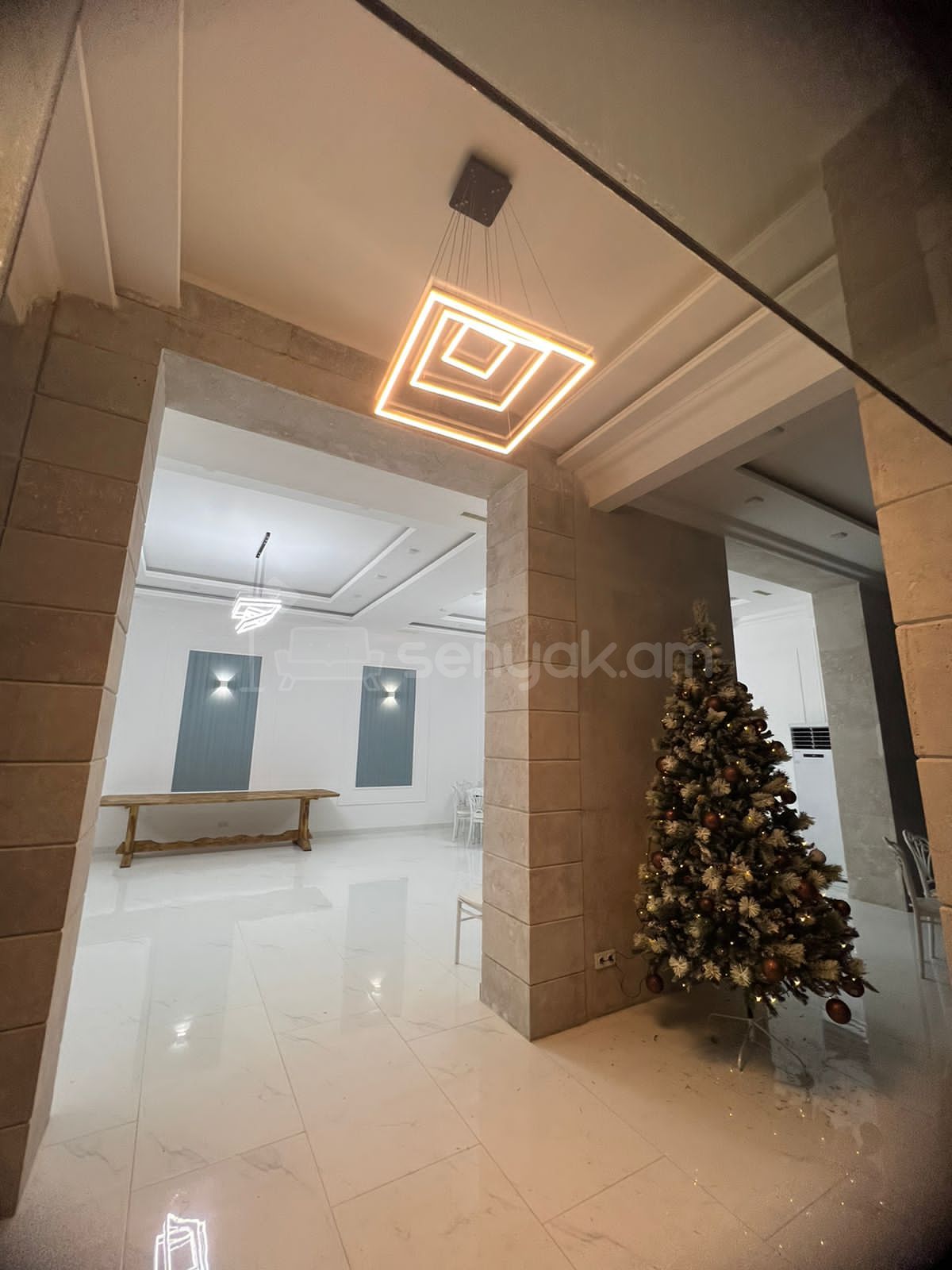 8 Սենյականոց Շքեղ Առանձնատուն, 500քմ, Լողավազանով