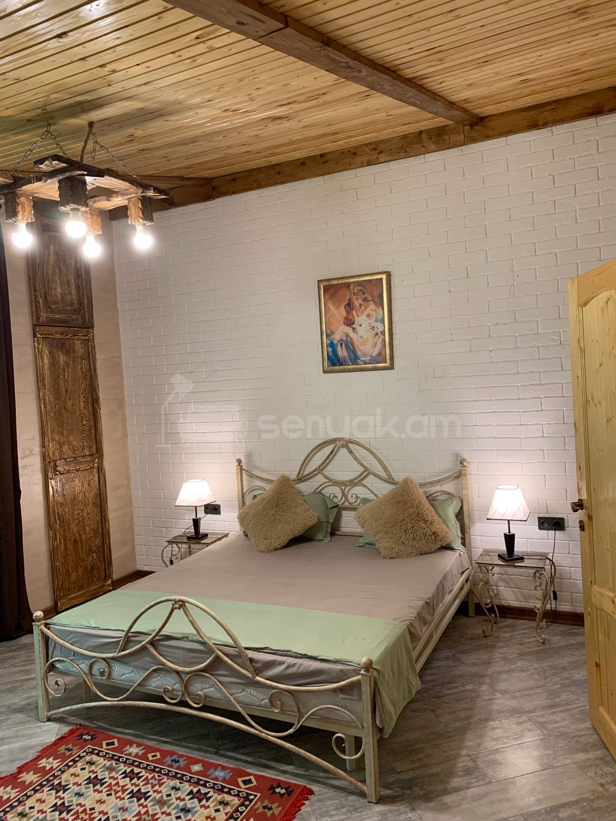 8 Սենյականոց Շքեղ Առանձնատուն, 500քմ, Լողավազանով