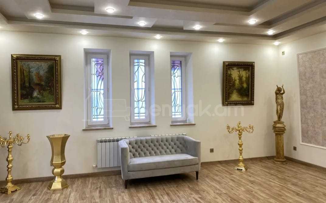 6 Սենյականոց Շքեղ Առանձնատուն, 250քմ, Լողավազանով