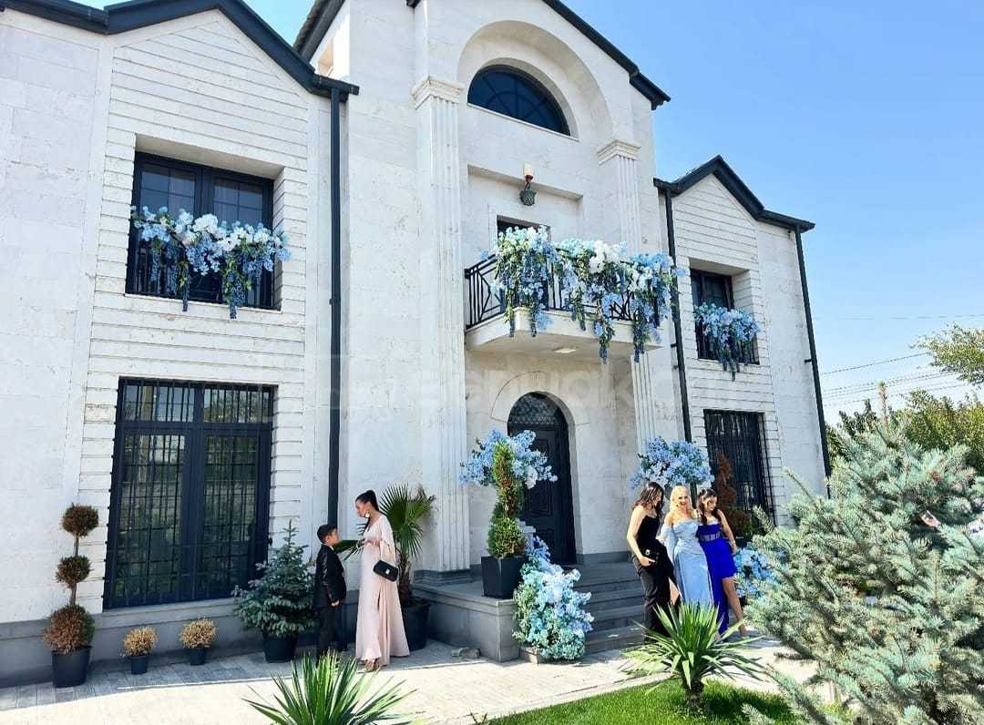 6 Սենյականոց Շքեղ Առանձնատուն, 250քմ, Լողավազանով